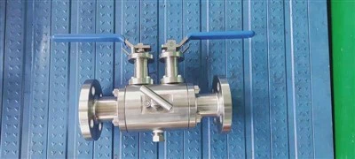 Robinet à tournant sphérique à double bloc et purge à capot étendu